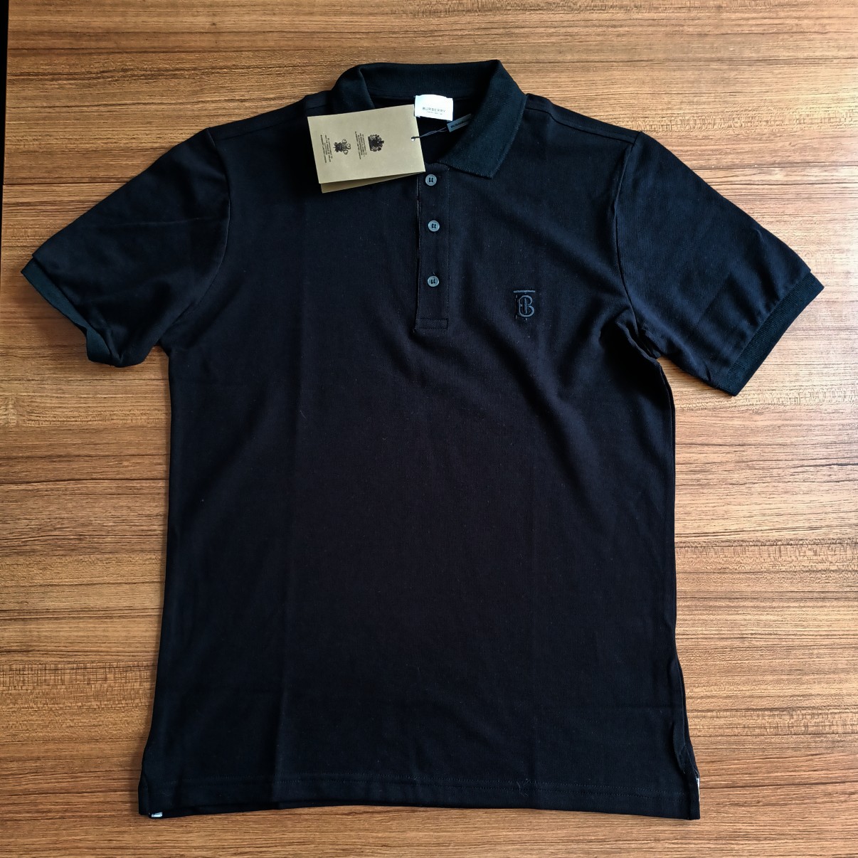 Burberry polo clearance yaka tişört fiyatları