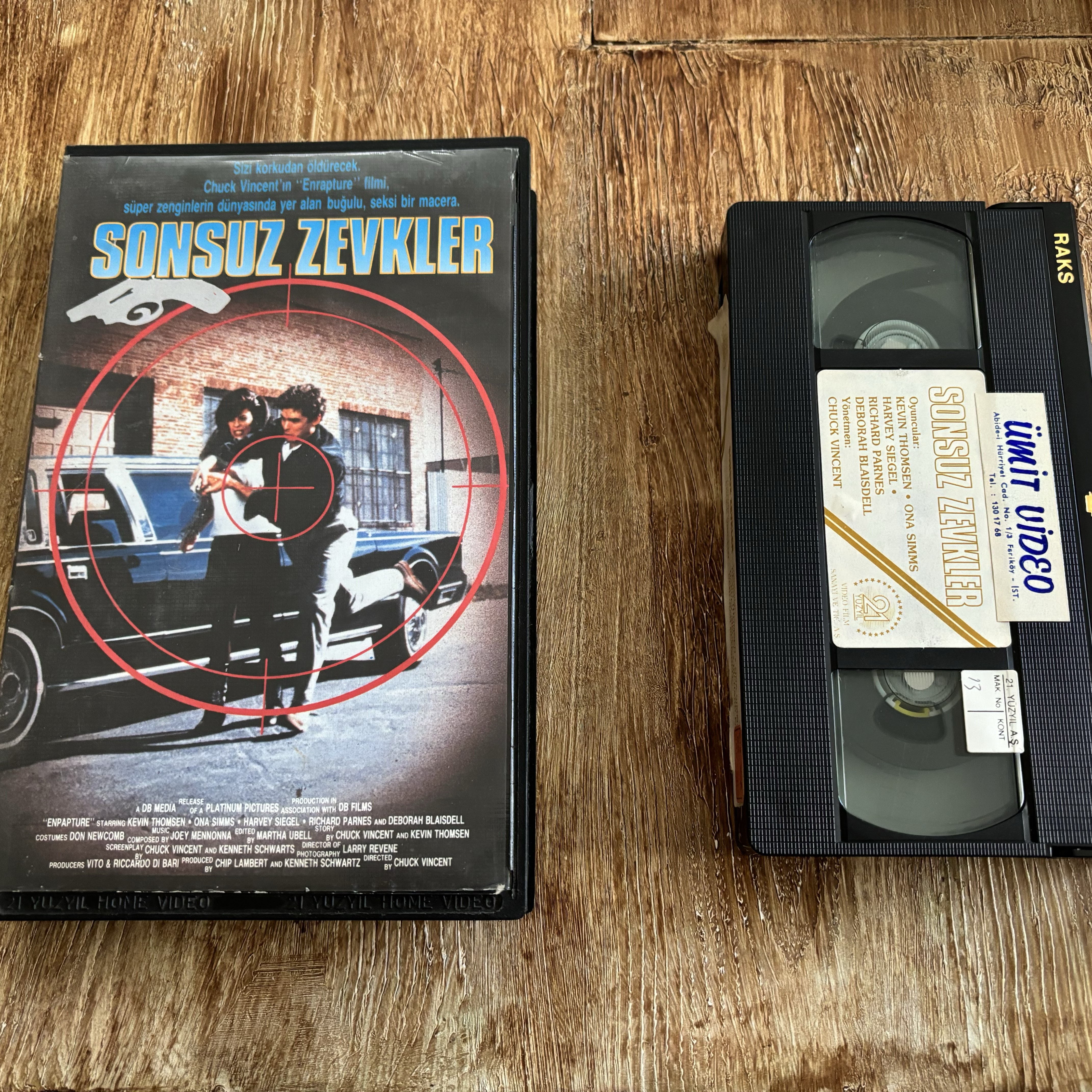 Raks VHS KASET SONSUZ ZEVKLER ENRAPTURE EROTİK-GERİLİM